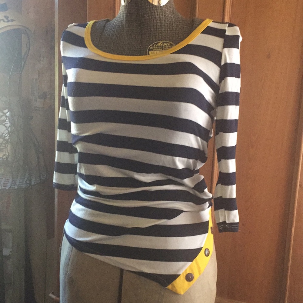 💙Stripped side button detail top💛